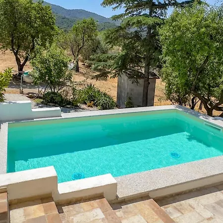 Ferulas בית נופש *