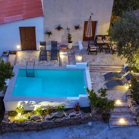 Ferulas בית נופש